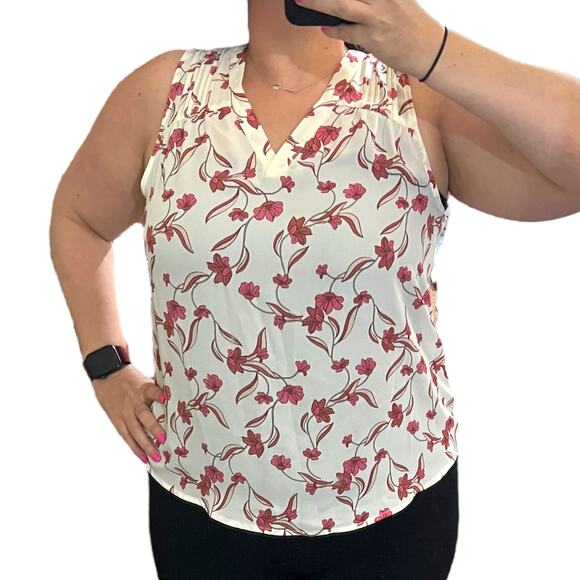 41Hawthorn MEDIUM Hannah Blouse - Stitch Fix Sleeveless V-Neck Floral Top - Picture 12 of 13